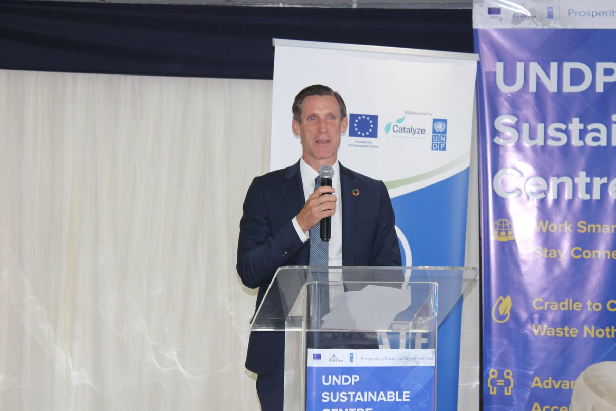 EUinEswatini's tweet photo. The EU joined UNDP, Government and MSMEs for the Powering Profit Symposium, hosted by UNDP at the Sustainable Centre
EU Chargé d’AffairesJosé Becerra highlighted the EU-Eswatini’s 50-year partnership in supporting businesses through renewable energy and CREATE https://t.co/6llSnZOIOQ