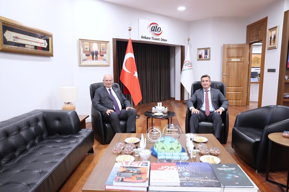 GurselBaran's tweet photo. Koç Holding Ankara Temsilcisi Sayın Ali Utku Atalay’ı Odamızda konuk ettik.

Nazik ziyaretleri için teşekkür ederiz. https://t.co/xU3ov37zCy