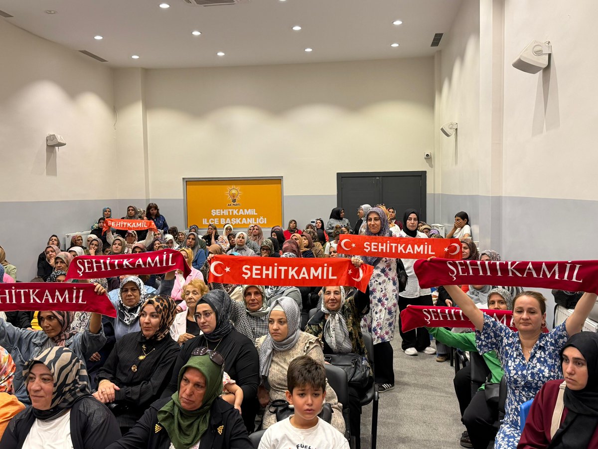 avyaseminkaraca's tweet photo. Haftalık Olağan Yönetim Kurulu Toplantımızda temsilcilerimiz ile mahallelerimiz hakında karşılıklı istişareler de bulunduk. 

Toplantımız hayırlara vesile olsun 🤲 

@tugbaisikercan 
@fmfedaioglu
@deryabakbak27 
@FatmaSahin 
@avdilanensari https://t.co/PVjoHJhjLJ