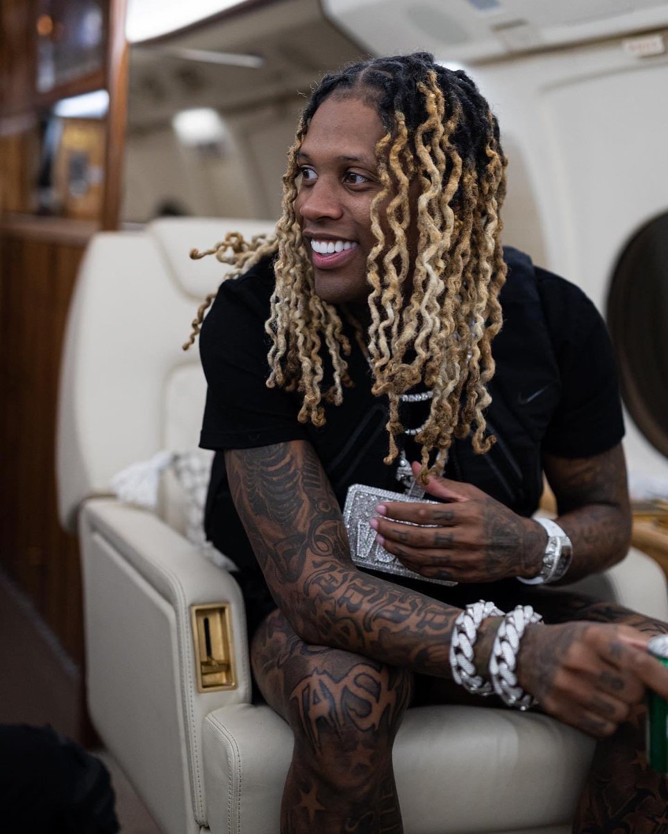 LILJEFF400's tweet photo. Free Durk till it's backwards. https://t.co/9FrfSCkzIM