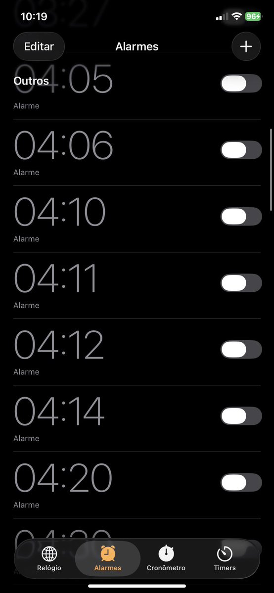 lalotth's tweet photo. @acervomath Eu trabalho às 7:30, daí tenho q colocar assim… uma hora toca… https://t.co/EKd1W4fRqt