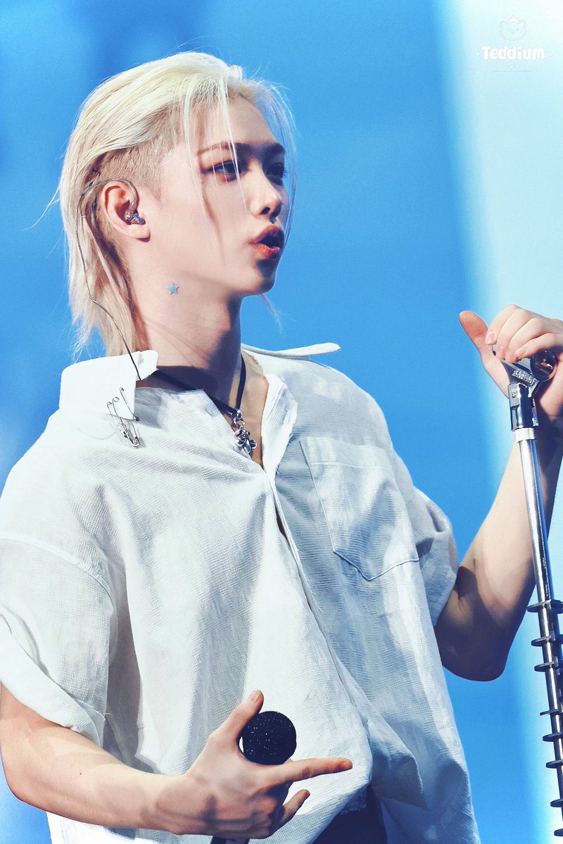 Teddium0915's tweet photo. 260726 ⭐️🩵
RUN IT SEOUL

#Felix #필릭스 
#StrayKids https://t.co/RhETOwsqU9