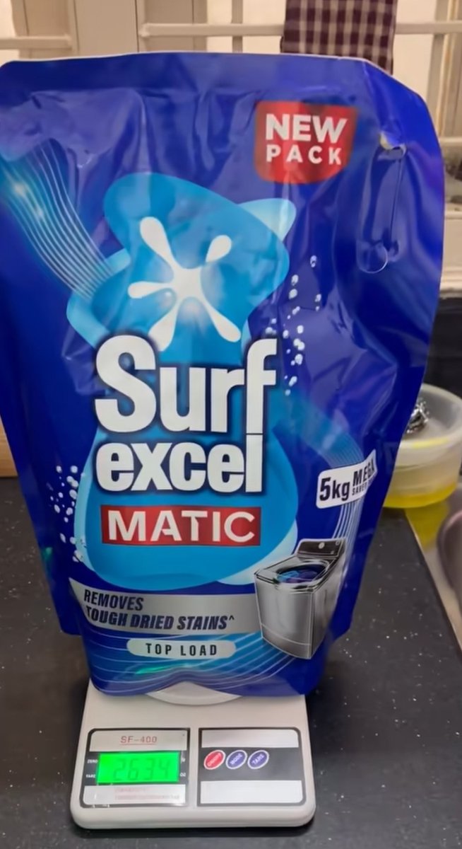 MahiMishra98's tweet photo. Yesterday, I purchased a 5 kg pack of Surf Excel detergent powder from Smart Bazaar.

The packet was completely sealed, so I didn't suspect anything wrong with it.

When I picked it up after arriving home, I realized it weighed a little less.

I immediately weighed it on the weighing machine, and to my shock, the entire packet weighed only 2.5 kg, even though it clearly stated 5 kg.

I immediately returned to Smart Bazaar with the bill and the sealed packet.

I was hoping they would investigate and offer a refund or replacement, but they refused to accept my product without offering any solution.

The biggest question now is: if the packet was completely sealed,

where did the 2.5 kg of stuff go? If even a sealed product doesn't show the full weight, then whom should I trust?

This isn't just a loss of my money, but a matter of every customer's rights and trust.

It is hoped that Smart Bazaar and the company will investigate this matter impartially and take appropriate action.