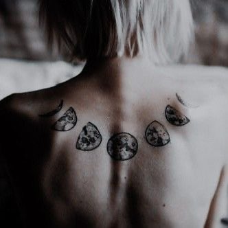 LycanKills's tweet photo. ❝ First time seeing a tattoo ? Or are you distracted by seeing too much shoulder ? . . . ❞ https://t.co/pzs6uNXYkq
