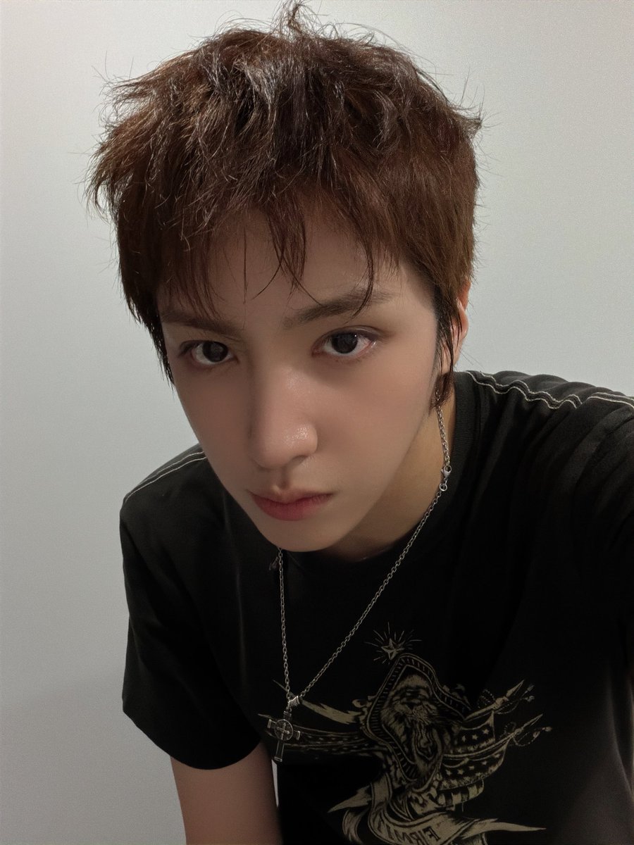 J_WOOSEOK_3's tweet photo. 오랜만에 https://t.co/uAXBMJ9hU1