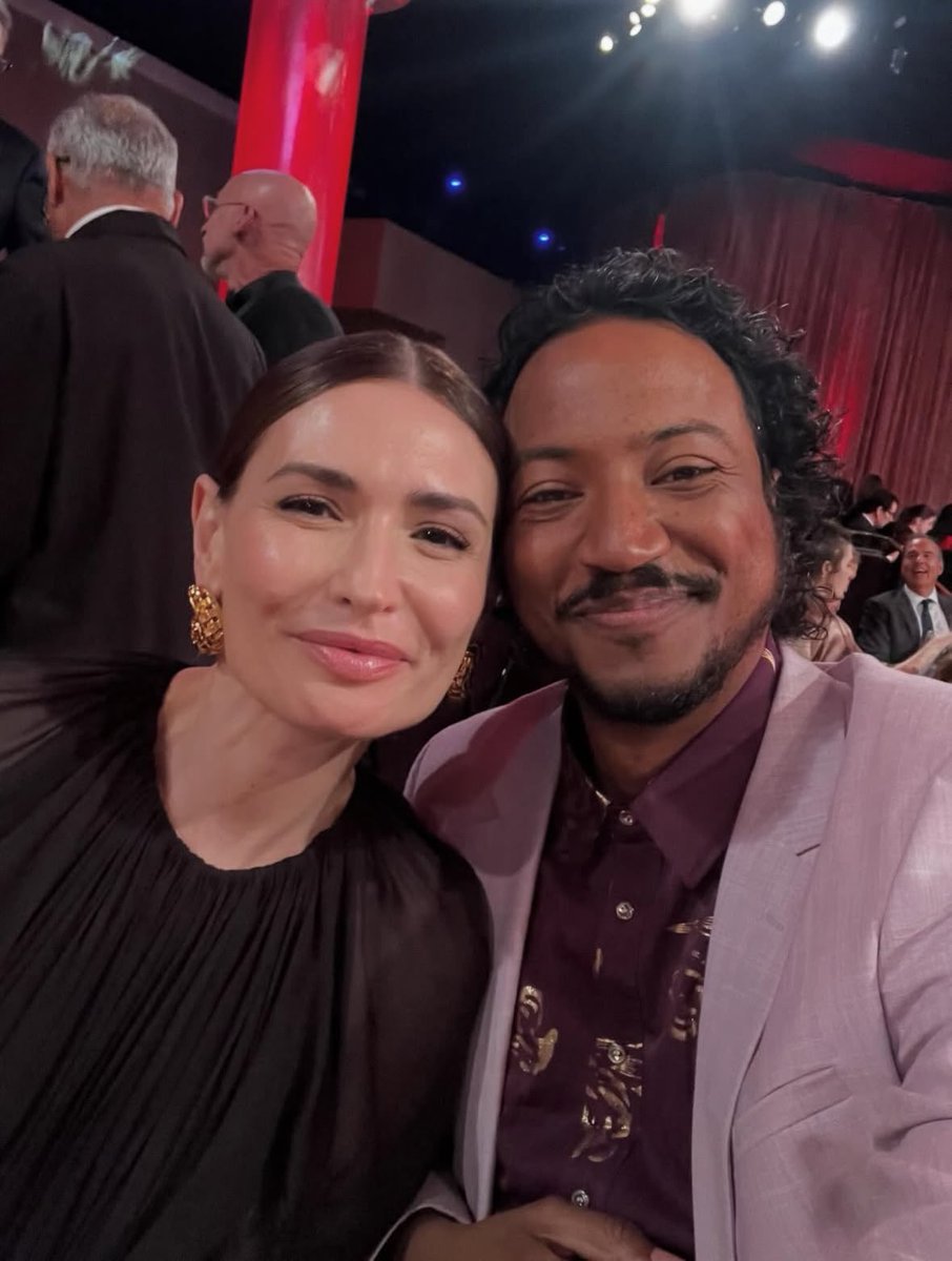 dunhamsbeckett's tweet photo. 🕯️ samba give us another selfie with karolina on sunday 🕯️ https://t.co/Z8WOLqC7sd