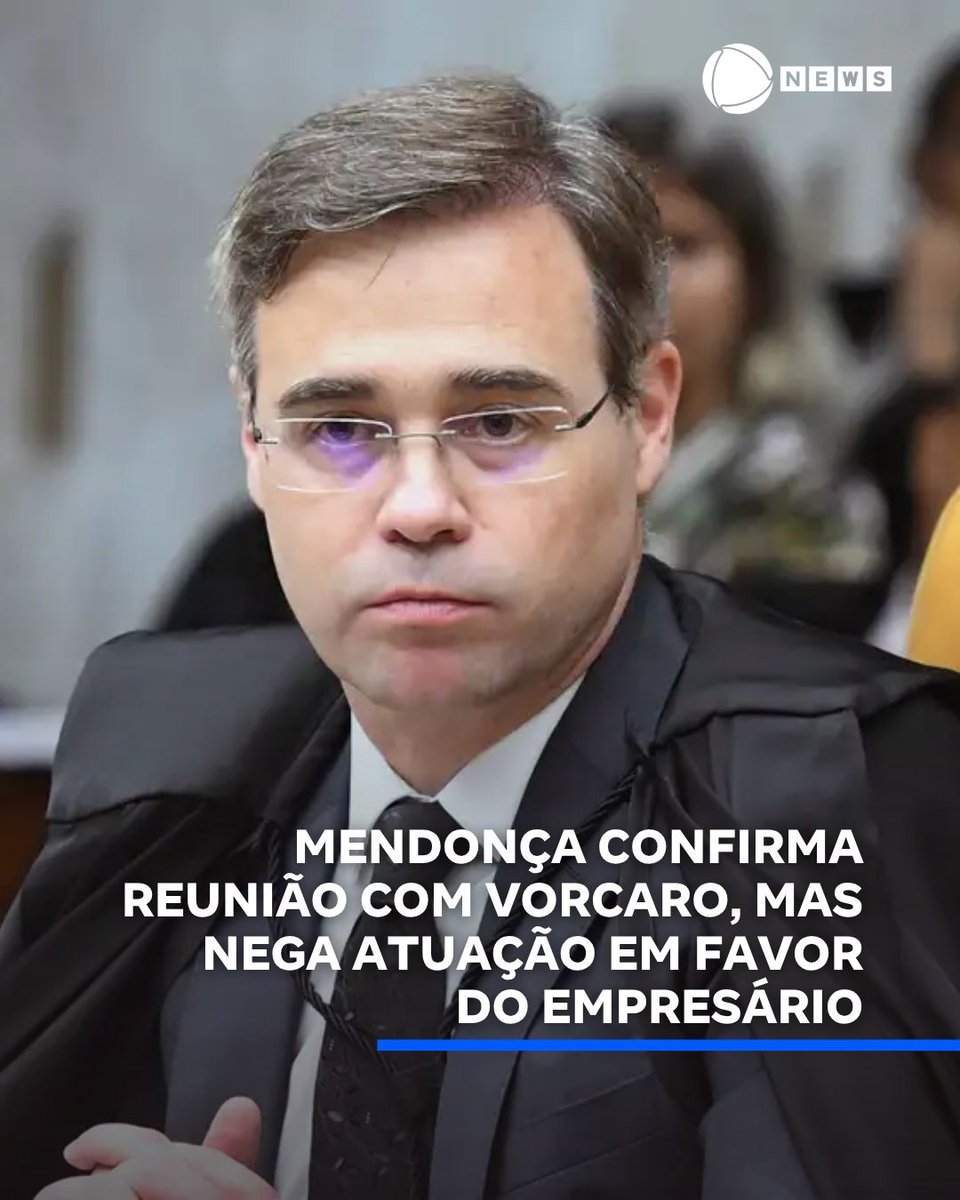 recordnews's tweet photo. O ministro do STF (Supremo Tribunal Federal) André Mendonça confirmou nesta quarta-feira (2) que recebeu em seu gabinete, em março de 2025, o empresário Daniel Vorcaro, ex-controlador do Banco Master. Segundo nota divulgada pelo gabinete do ministro, o encontro ocorreu por iniciativa do próprio empresário. Mendonça afirmou que se limitou a ouvi-lo.
Ainda de acordo com a manifestação, no mesmo mês, o ministro também recebeu o advogado de Vorcaro. O gabinete informou que mantém em seus registros os memoriais escritos apresentados por ocasião dos encontros.
Mendonça afirmou que as reuniões trataram de uma ação em análise no STF que discutia créditos de precatórios de interesse do Banco Master.
Segundo o ministro, na data em que recebeu Vorcaro, o processo estava sob pedido de vista de outro integrante da Corte. Mendonça também declarou que o empresário procurou outros ministros do STF para tratar do mesmo assunto. 📲 #RecordNews #Notícias

➡️ Leia mais em: https://t.co/n1RRdEymFJ

📷 Reprodução: Carlos Moura/SCO/STF