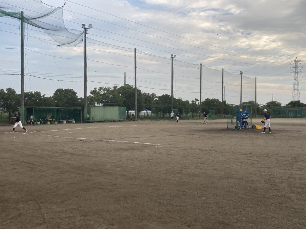 ina__ko89's tweet photo. 本日の抽選の結果、秋季県西地区二次予選で伊奈高校の初戦は9/6(日)石下球場第1試合、相手は下館第一高校に決まりました！勝つと翌9/7(月)に代表決定戦(鬼怒商•県西連合の勝者)です！雨予報が続いて心配ですが、2年ぶりの県大会出場を目指し、できる限りの準備をして全員でこの一戦に臨みます！ https://t.co/AazQhf61Hg