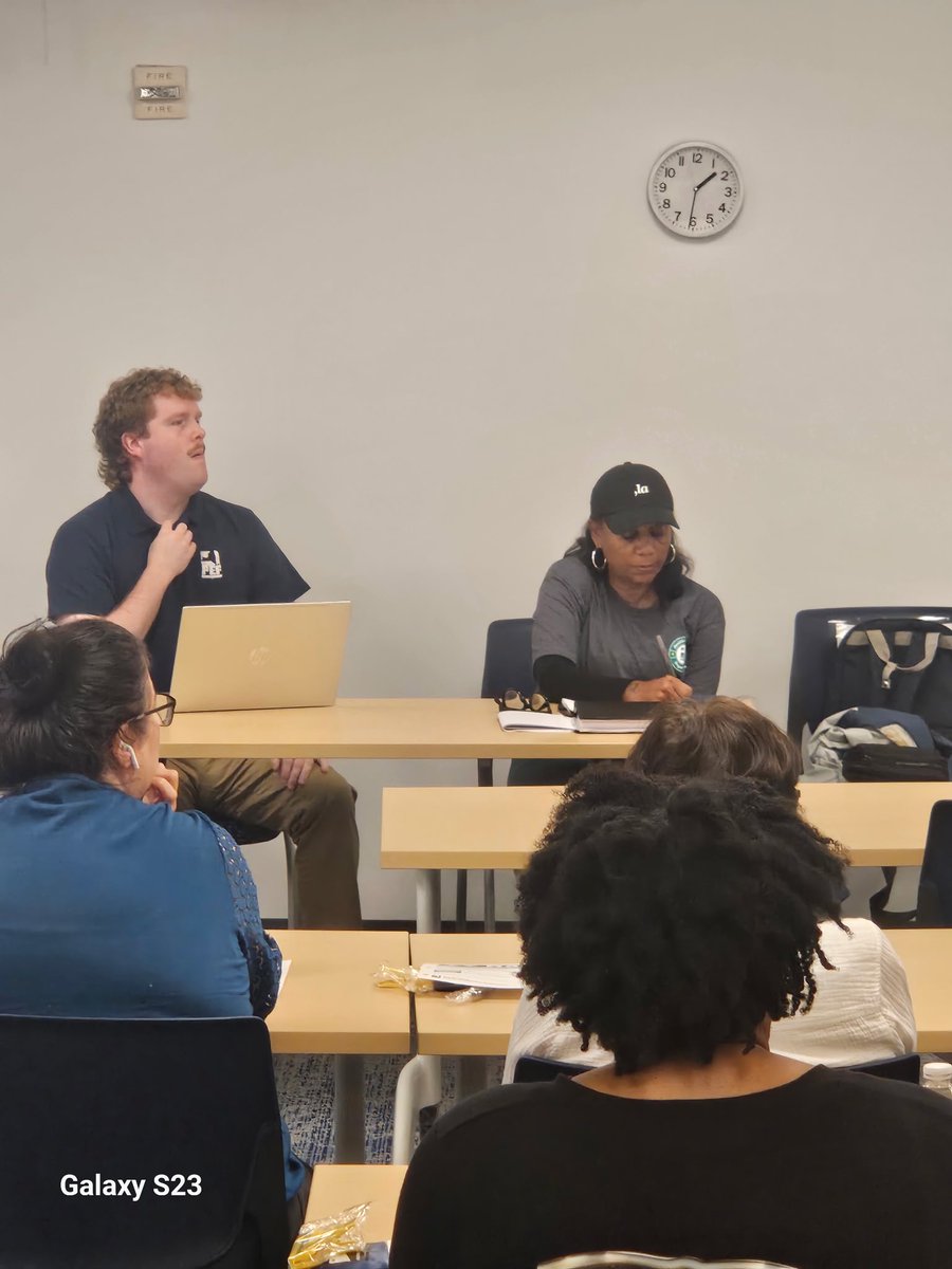NYSPEF's tweet photo. Thanks to the ACCESS-VR members in Queens who turned out for yesterday’s hybrid meeting in person and via Zoom to talk about issues they face in the workplace and how PEF can help address them — from short staffing to bullying managers. An engaged union is a strong union! https://t.co/SoZ9jZ1wdU