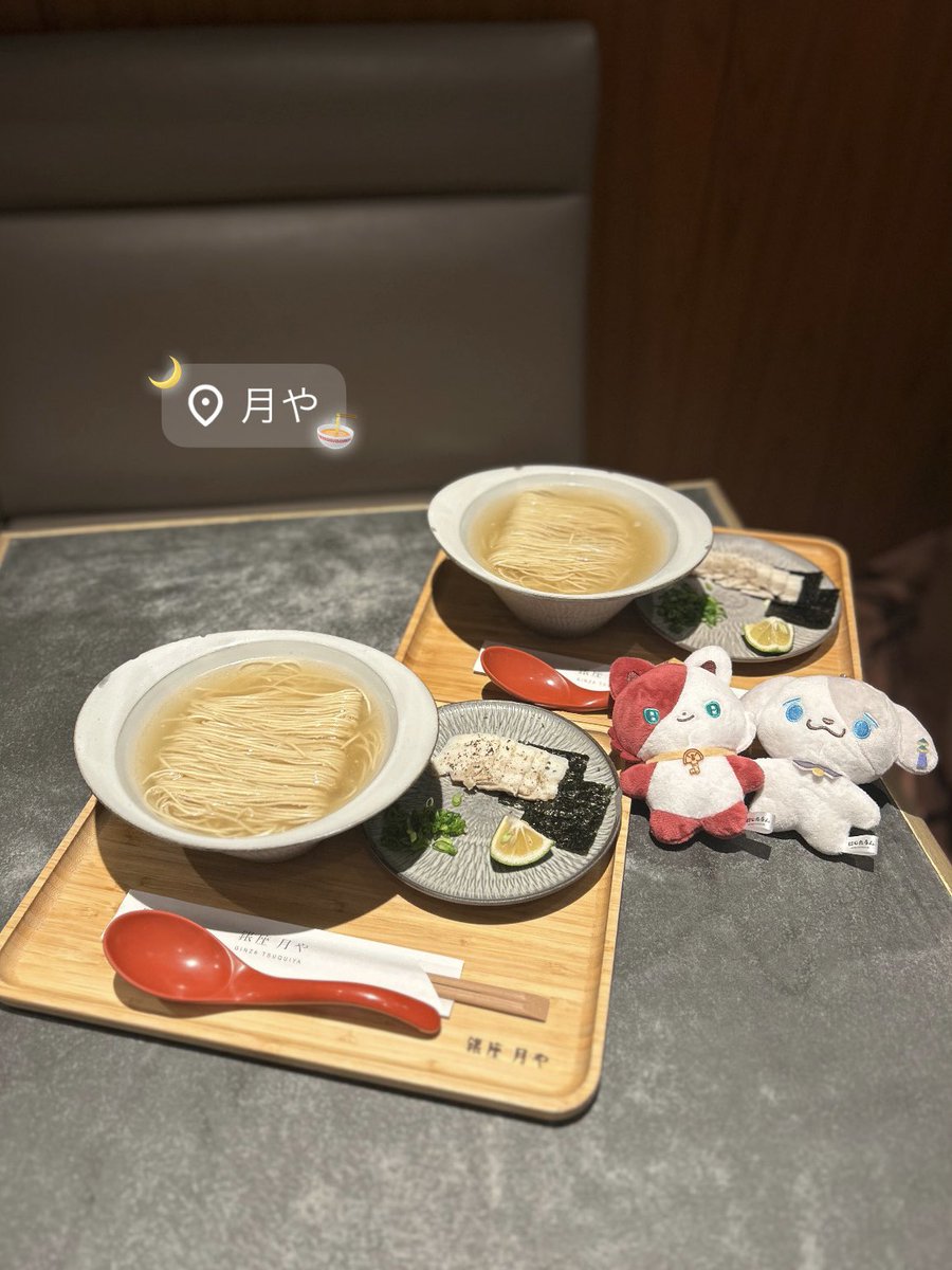 cherry_luvsom's tweet photo. 🎀Q-potカフェ / 日比谷
期間限定のセットピンク×赤で可愛かった💘

📍月や / 銀座
透明な豚骨ラーメン🍜
1320円でコスパもいいし美味しくてリピ😋 https://t.co/J1kZ3iq74c