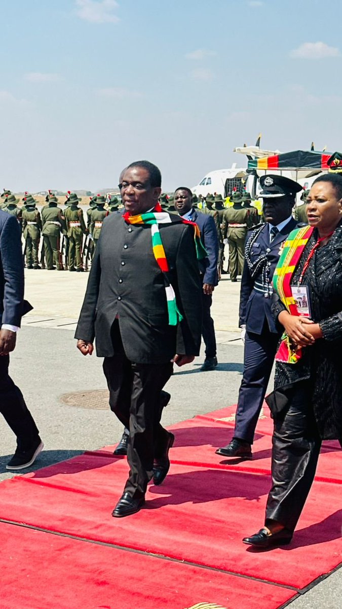 PROFESSOROFPOL3's tweet photo. THE MUNHUMUTAPA KINGDOM 🇿🇼 
If Baba Nhamodzenyika has allowed the Crocodile 🐊 to take over earlier, Zimbabwe could be a Dubai by now. The MIDLANDS GODFATHER is extremely serious about economic development and creation of the MUNHUMUTAPA KINGDOM.
#HocheKoche https://t.co/ysnhMFRUzz