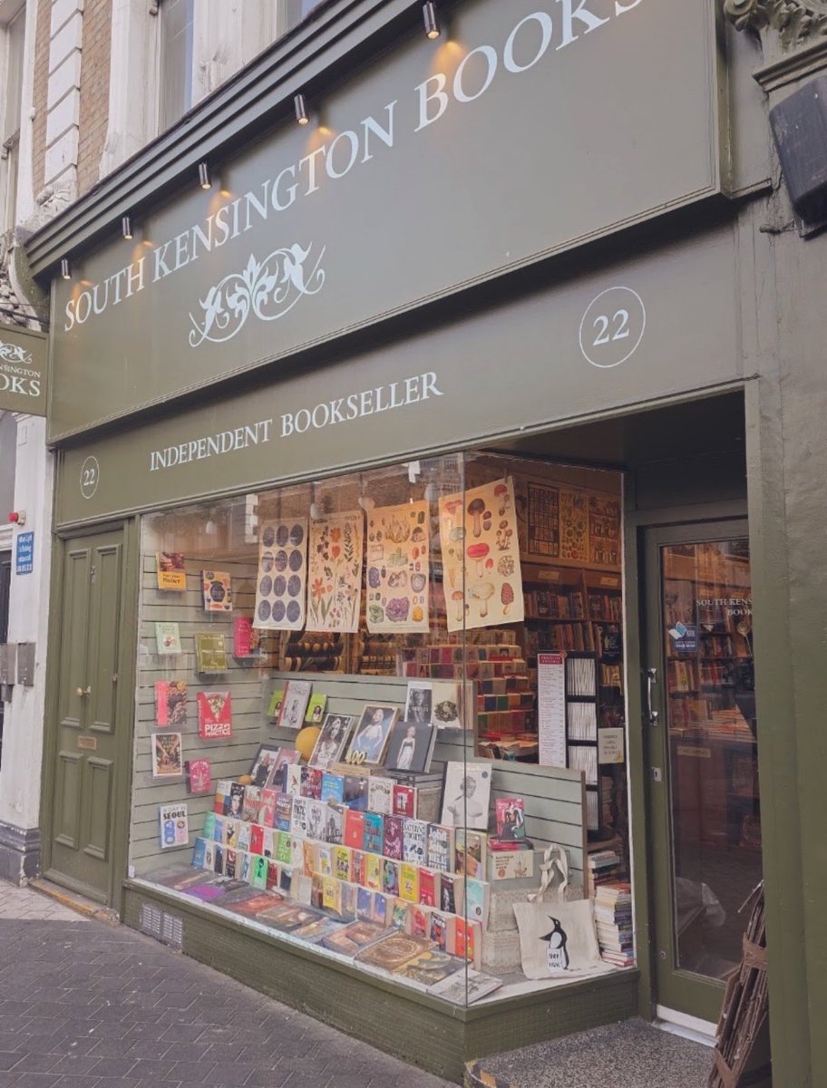 witheredemotion's tweet photo. Small glimpse into Auden’s bookshop, located in Notting Hill. https://t.co/rwq5wseZpA