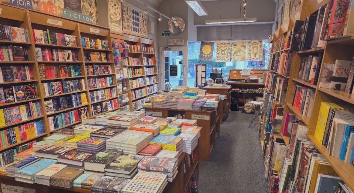 witheredemotion's tweet photo. Small glimpse into Auden’s bookshop, located in Notting Hill. https://t.co/rwq5wseZpA