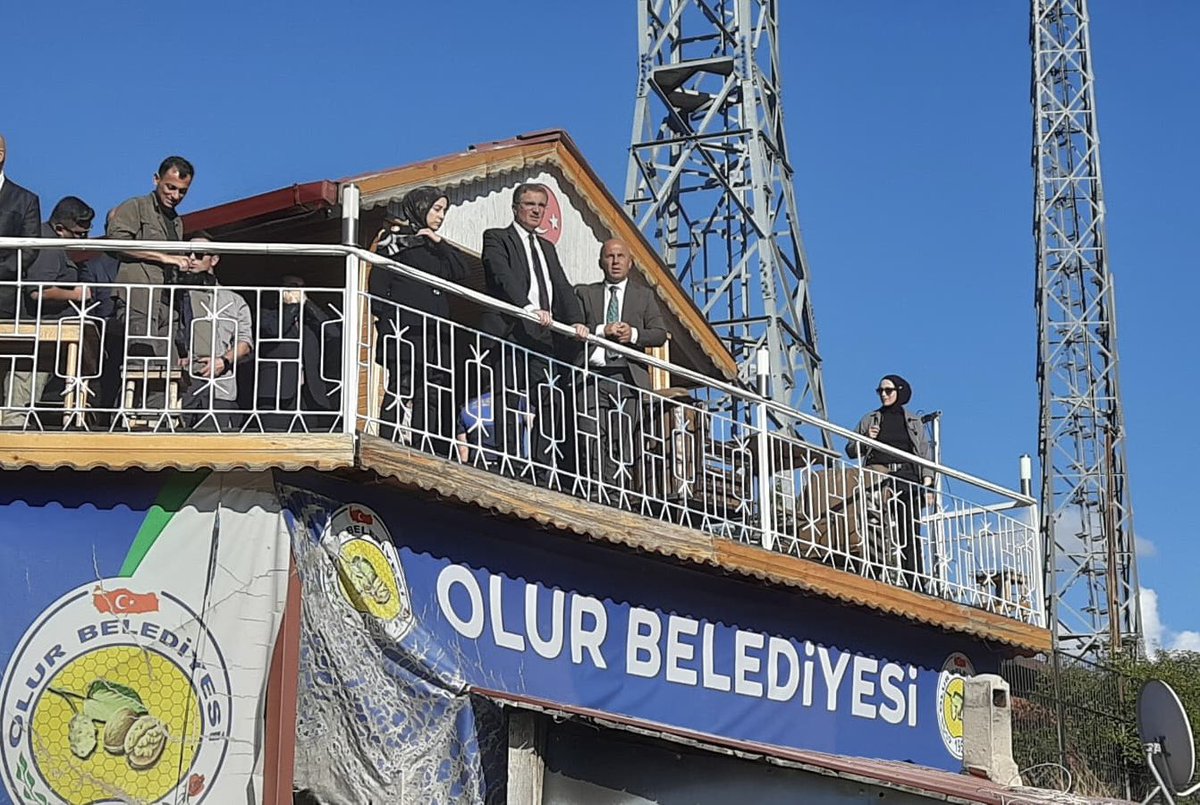vedatergun25's tweet photo. Erzurum Valimiz, Olur’da

Erzurum Valimiz Sayın Aydın Baruş beyefendi ve beraberindeki heyeti ilçemizde ağırladık. Güzel ilçemiz Olur’da yapılan faaliyetler ve  yapacağımız çalışmalar hakkında bilgiler verdiğimiz değerli Valimize, ilçemize ziyaretleri için şükranlarımı sunuyorum. https://t.co/hmVyb0NqfT