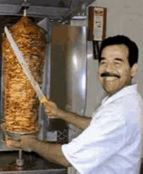 JotaLamper's tweet photo. Todos hablan mal de Medio Oriente ( y con razón). Pero le agarré cariño al Persa que sirve los kebab https://t.co/vs4CIKV4nN