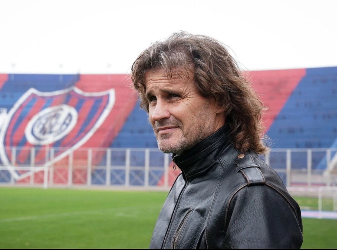 DiegoPaulich's tweet photo. A esta hora, la única charla abierta que tiene #SanLorenzo en su búsqueda de entrenador es con Rubén Insua.

Si bien falta y hay cuestiones varias por solucionar, todo indica que el Gallego volverá al banco azulgrana para ser el reemplazante de Gorosito. https://t.co/z6shZGOGHi