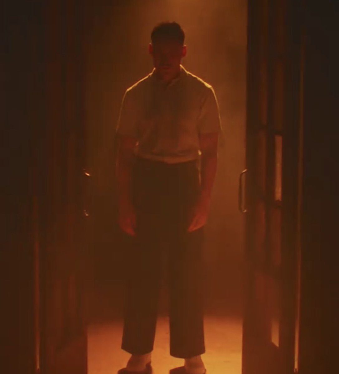 AidanGPATP's tweet photo. Me entering the room in a bad mood https://t.co/mpAGzfU5VC