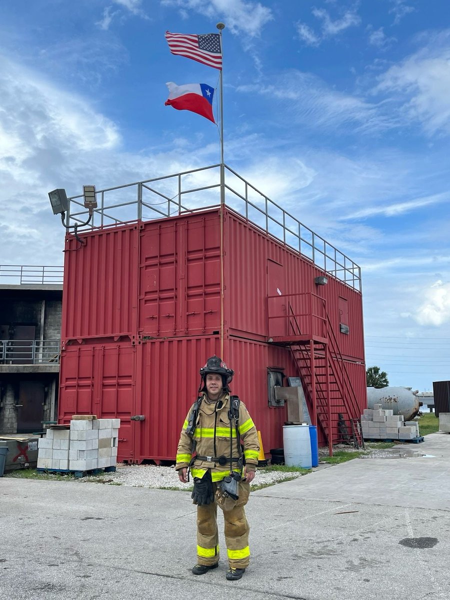 PBStateCollege's tweet photo. Training at Palm Beach State College’s Fire Academy helped a Chilean firefighter rescue an elderly woman trapped inside a burning home—an example of the College’s impact reaching far beyond South Florida.

Read more: https://t.co/dpL46PF8z9

#MyPBSC https://t.co/xklTBlLkxW