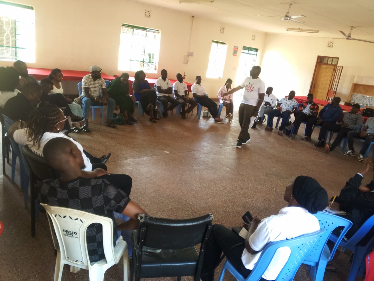 IngoverseTech's tweet photo. Empowering youth through strong networks! 🤝 

Today, IngoVerse Tech Hub engaged in a impactful discussion hosted by @SiasaPlace on strengthening the Youth-Serving Organizations Consortium. 💡✨
#YouthEmpowerment #IngoVerseTechHub #YouthInTech #SiasaPlace #CommunityImpact https://t.co/WDo5jL8woB