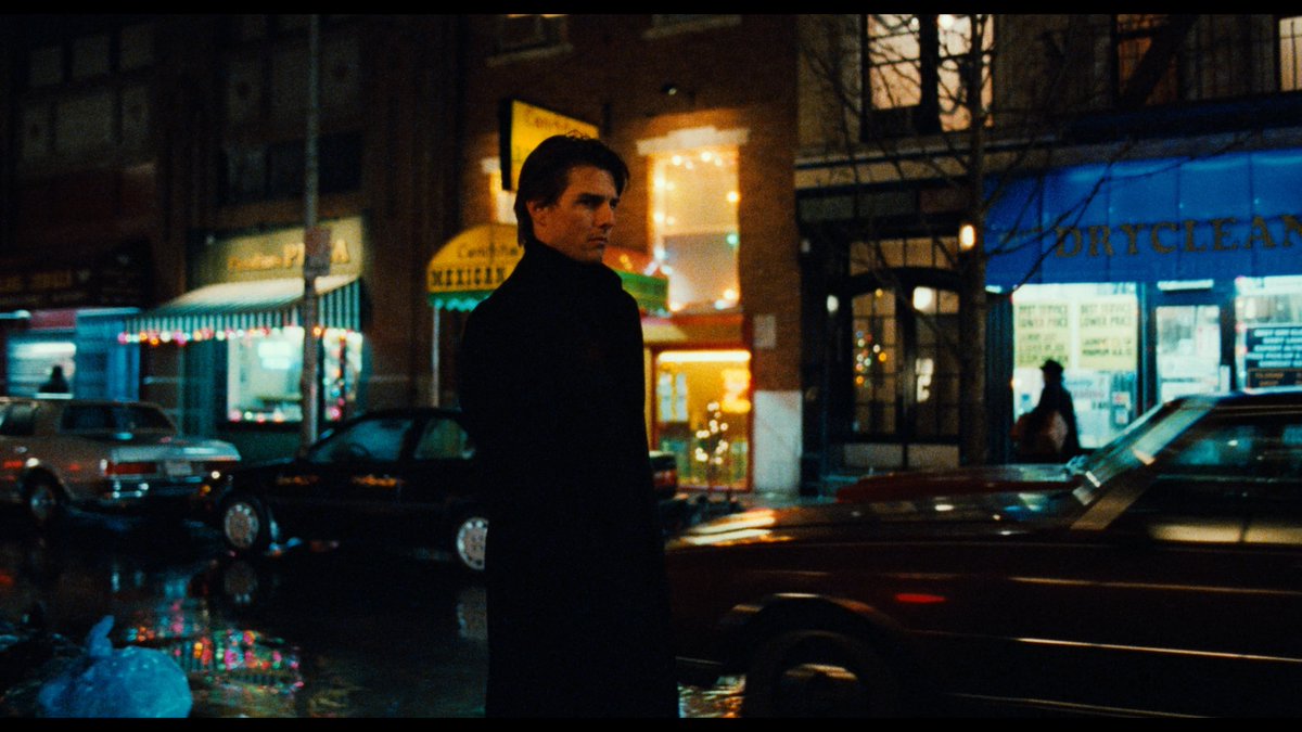 Ebrahimishere's tweet photo. این معما در مورد فیلم‌ Eyes Wide Shut شاهکار استاد سینما، کوبریک، سالهاست ذهنم رو درگیر کرده و انگار قرار هم نیست واقعیت رو بدونم. نظر شخصیم اینه که حتی اگر ۲۰ دقیقه هم کات نخورده باشه، قطعا حذفیات زیادی وجود داشته و روایت فیلم دچار تغییر اساسی شده. دیدنش رو بسیار پیشنهاد میکنم. https://t.co/dsra0QewBz