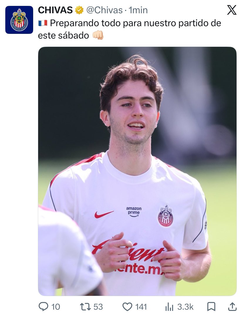 brimiganation's tweet photo. Que curioso justo cuando esta jugando 🐜 suben foto de solo 🍓, algo que nos quieran decir? 👀 https://t.co/NizlTuiu8u