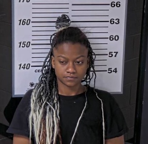 libsoftiktok's tweet photo. Ephreana Brady was arrested in Tennessee after she allegedly shot and k*lled her own 2-year-old daughter.

Police found Brandy holding her unresponsive child on her front porch while she held a gun to her own head.

Are deranged women going to support her too? https://t.co/FZYSY6MLJf