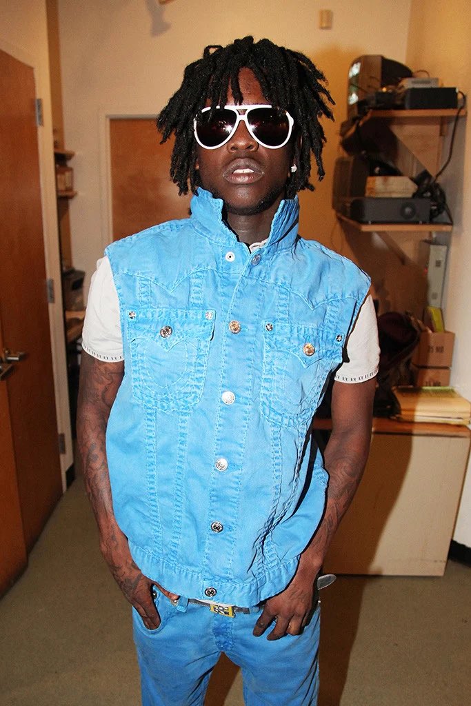 wavecheckers's tweet photo. Let’s end the debate today

Who is the best drill rapper ever?

Chief Keef or Lil Durk 👀 https://t.co/GX3t7O6SnO