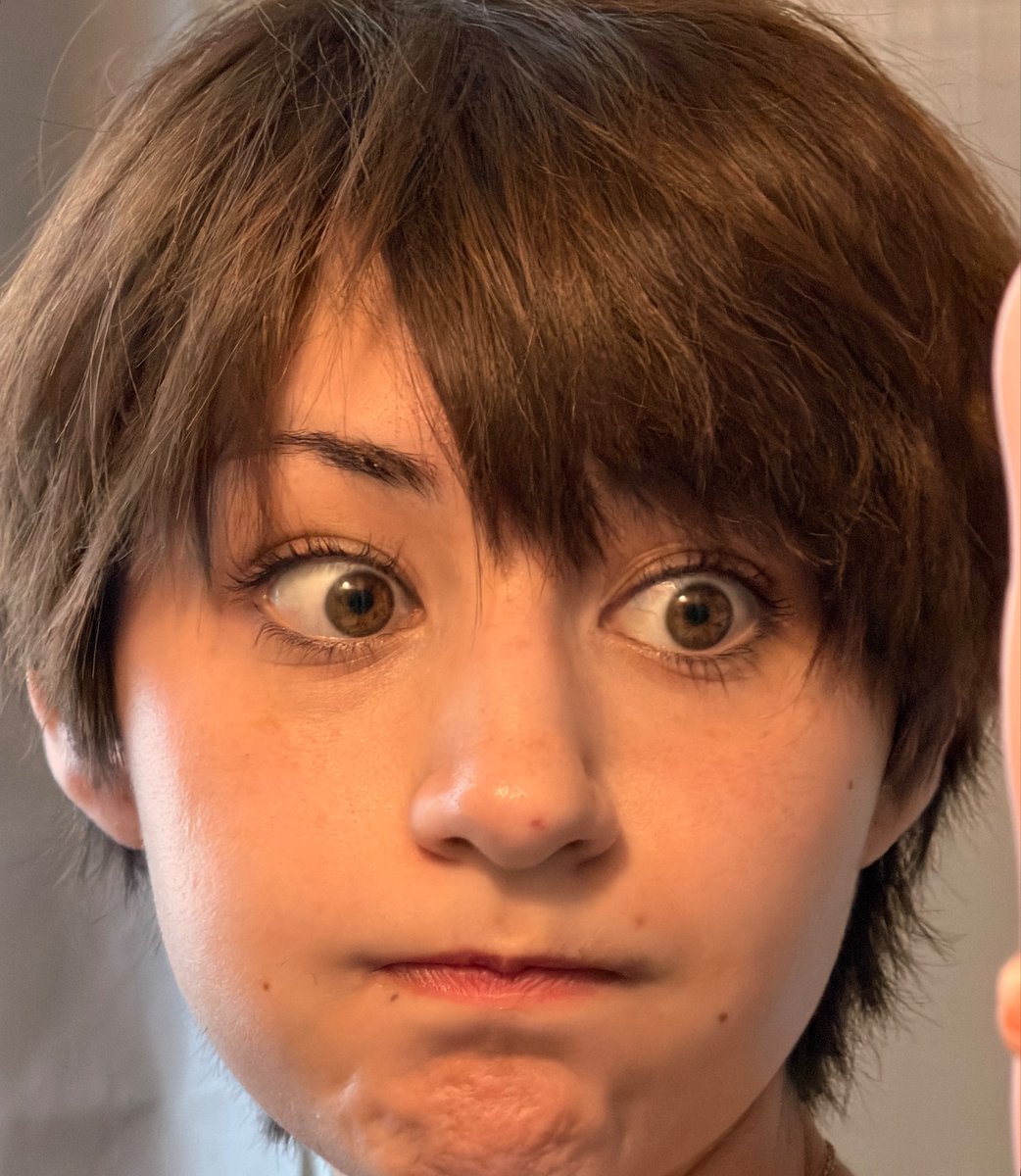MimiDoesCosplay's tweet photo. Shoutout to my hair and its fluffiness today 🕺 https://t.co/Vm9uMVcgnc