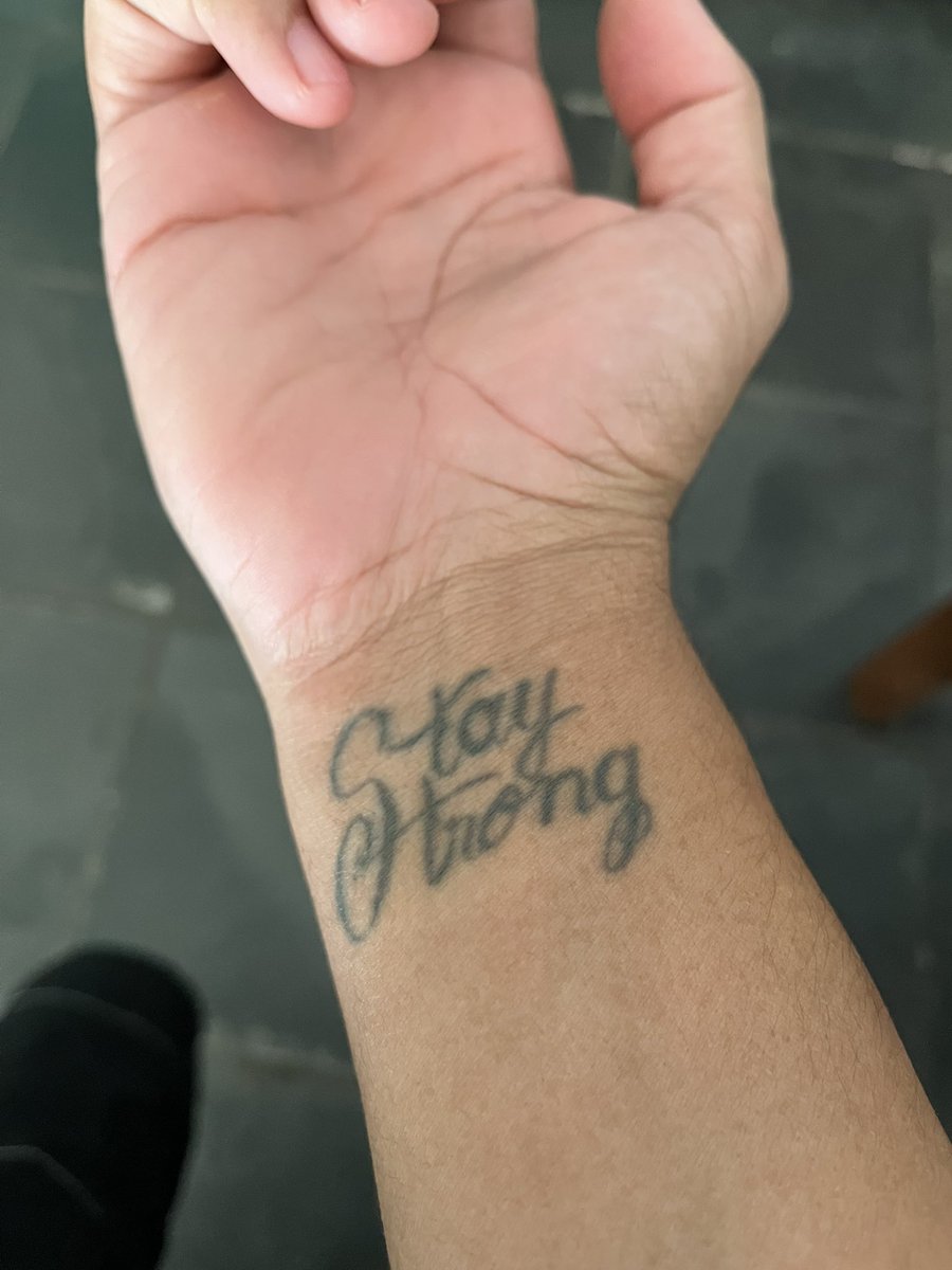 noteltjohn's tweet photo. @milabedumb Sou fã da Demi desde que conheci ela em Camp Rock, e para conseguir demonstrar esse amor que tenho por ela, tenho a marca dela para sempre em mim! Moro e
 SP e queria muito poder realizar o sonho de conhecer ela pessoalmente 🥹💙🥺 @milabedumb https://t.co/l6YEN6u7sq