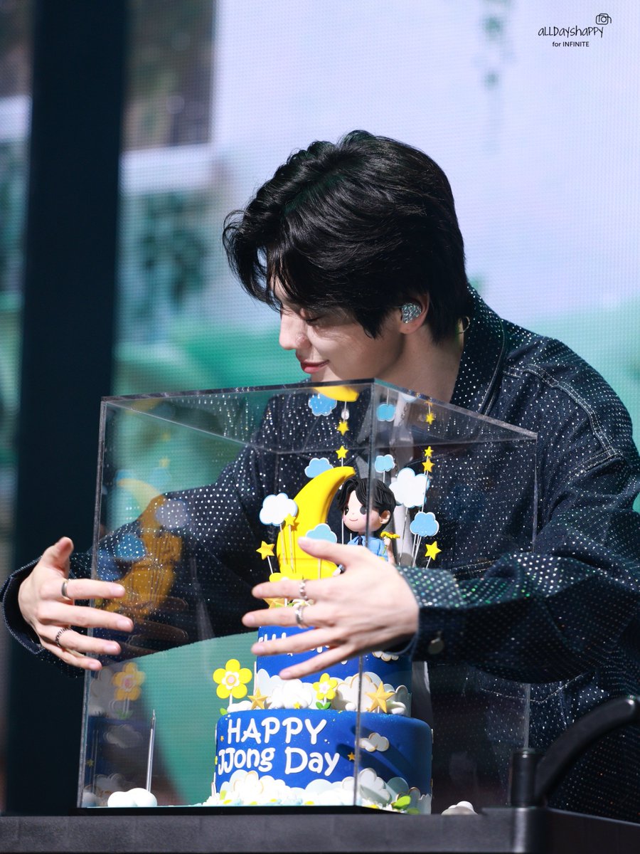 alldayshappy1's tweet photo. 🎂𝑯𝑨𝑷𝑷𝒀 𝑺𝑬𝑶𝑵𝑮𝑱𝑶𝑵𝑮 𝑫𝑨𝒀🎉

우리 막둥이 생일 축하해🎉
항상 햇살처럼 반짝반짝 빛나길 바래🍋💛🌟
오늘 하루 세상에서 가장 큰 행복만 가득하자💝

#우리의_비타민_성종아_생일축하해
#Happy33rdSeongJongDay
#이성종 #LEESEONGJONG #인피니트 https://t.co/Z19kuromHx