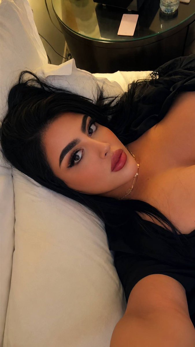 X85Sus's tweet photo. لحد يركز واضح 🤭 https://t.co/1ZeTSv4Erv
