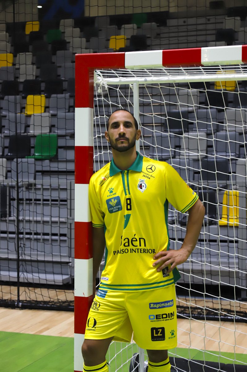 JaenenJuego's tweet photo. 🚨VUELVE FUTSALMANÍA ‼

👉¿Nos echábais de menos? ESTAMOS DE VUELTA. 

➡Este lunes arranca la 6ª temporada de nuestro Futsalmanía. Como siempre, a las 16:00 horas y ya tenemos invitado... BOYIS

📺El de Doña Mencía estrenará la 26-27. Estamos de nuevo contigo...

Foto: @JaenFS https://t.co/FI6CZZQ7Fl