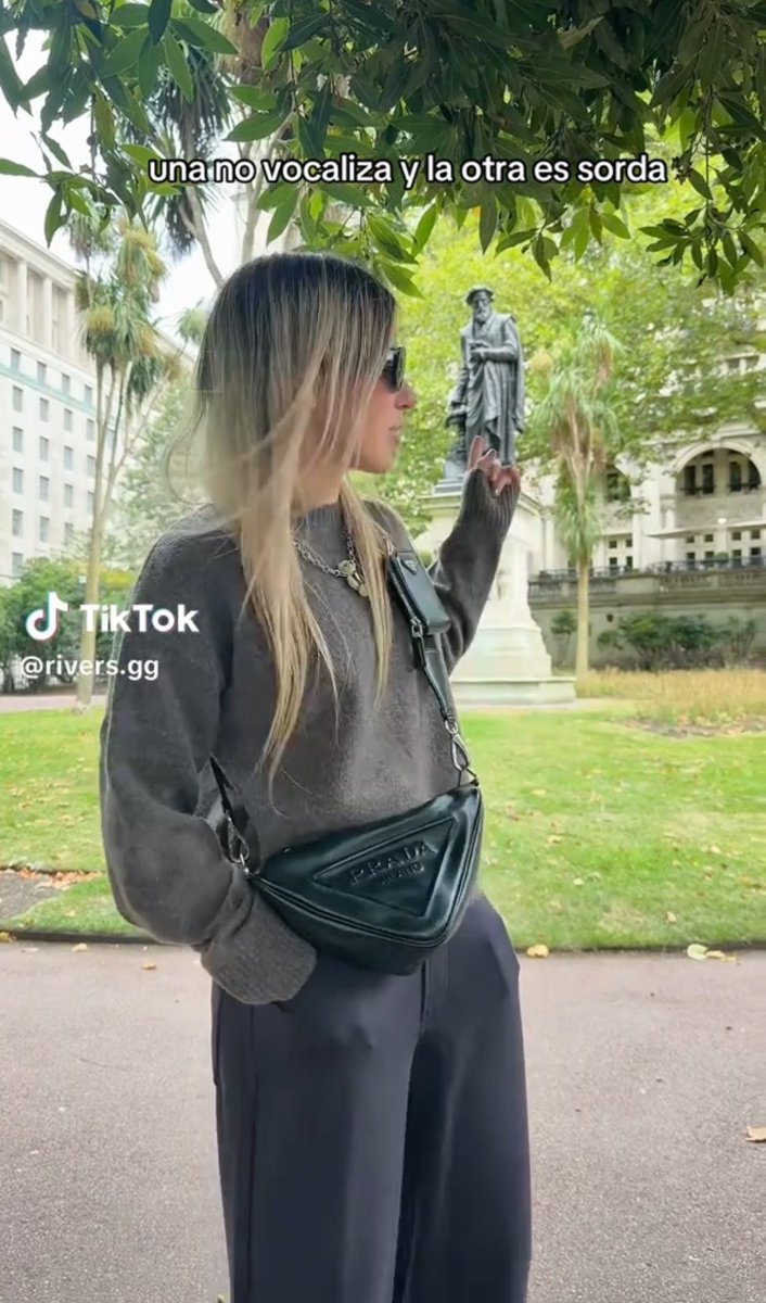forbreakhouse's tweet photo. rivers tengo la necesidad de que sepas que amamos verte con diferentes outfits jaksjsjsjs están muy lindos😩 https://t.co/sQ6mUvRyFl