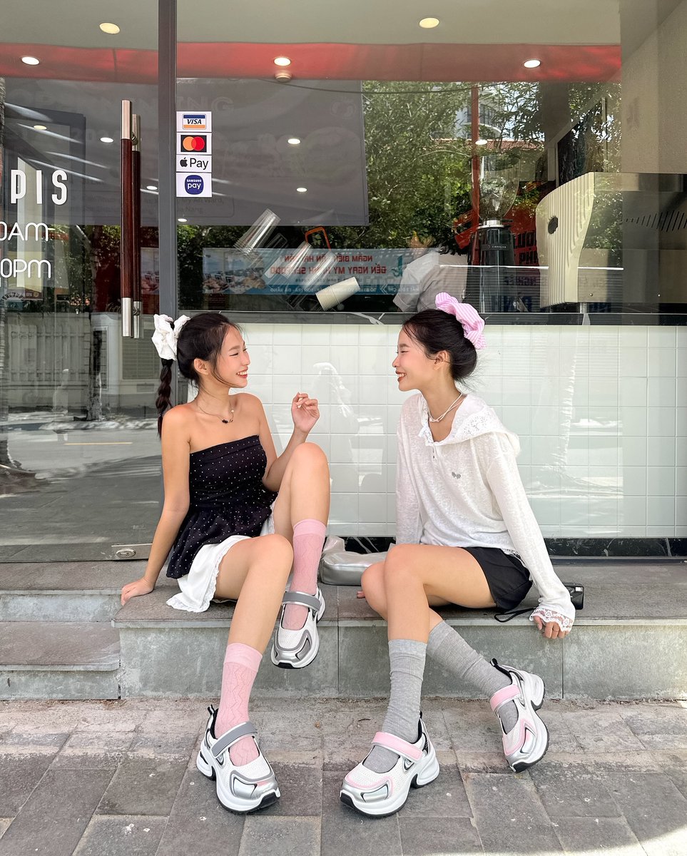 dilaraalkan4's tweet photo. Top of the morning! 🚀 You should know that the world is a better place with you in it—go shine today! 🌼
PLFVX https://t.co/OESazCHKB7