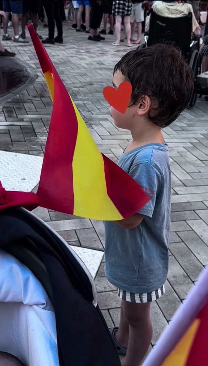MeerRocio's tweet photo. Ceuta es España. https://t.co/aK4Q2xWCZL
