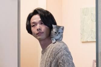 nukuyuru_san's tweet photo. ふう〜。
ため息も横顔も麗しい中村倫也
（クセ強めだが、それがいい🥰）

『半分、青い』のまぁくん
「別れ際はよく切れるナイフでスパッと」
を思い出した

#風薫る反省会 https://t.co/SatipkhDCX