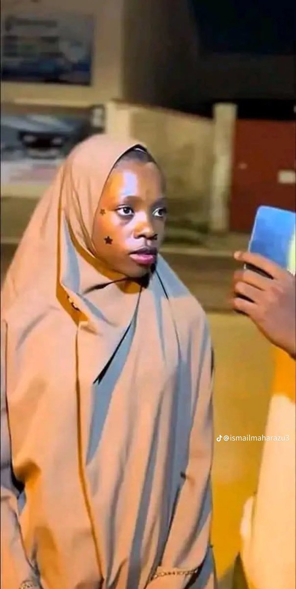 Proud_Aboki's tweet photo. I must never stay silent while bad pple destroy the lives nd future of our young sisters

Duk wanda bai ji kunyar Allah ba, wallahi, ba zan taba ji kunyar sa ba. 

Amma sai kaga mutum kamar mai hankali yana cewa “Leave him. Don’t post it. Don’t give him attention. Keep quiet. Say nothing.” Saboda ba kanwarka bace ko Yarka. 

That’s the talk of hypocrites pple  who have no protective jealousy for the commands of Allah nd no care for the children of this Ummah

Wallahi, Anyone who commit immoral acts against children must be condemned nd held accountable ko Ubanka ne . 

Silence only protects the wrongdoer nd leaves more innocent kids in danja

I will never sit nd watch while they destroy our young sisters & we remain silent.