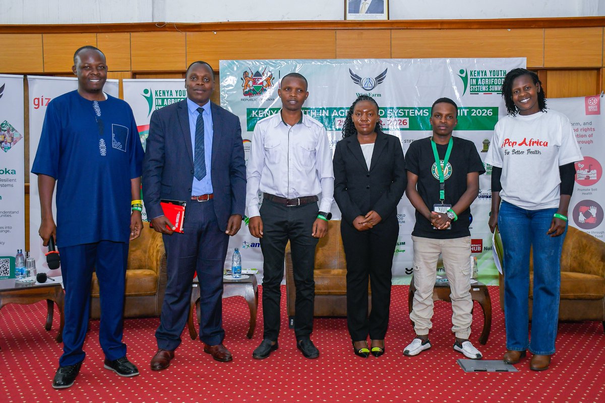 SUN_CSA_KENYA's tweet photo. Energized by Kenya’s young leaders at the Youth in Agrifood Systems Summit! 🌟

We moderated 2 high-impact sessions on youth innovation, regenerative ag &amp; food systems transformation. Youth are central to a nourished future! 🥗🇰🇪✨

@YouthInAgrifoodKenya  #MbogiYaFoodSystems https://t.co/8hmJ3Mz4LV