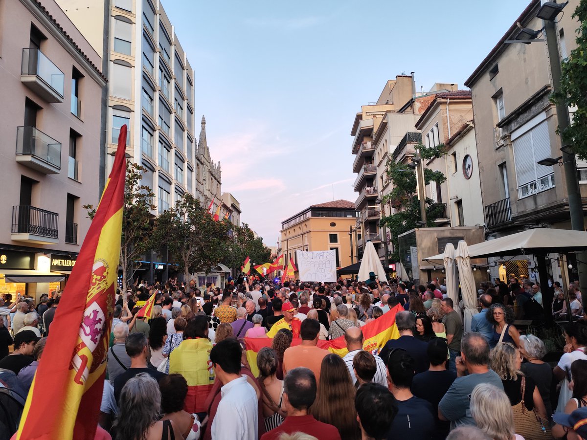 Decimoseptima's tweet photo. #Terrasssa con #Ceuta https://t.co/PeGd5sN3pF
