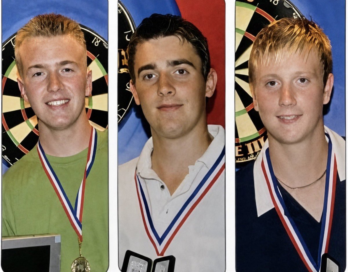 SeniorsDarts's tweet photo. 🎯 | CAN YOU NAME THEM?

Yesterday we highlighted DW's coverage of the 2006 Teenage Championship.
Along side champion Kirk Shepherd the article featured 3 other standout players.

Can you recognise any of them? 
Hint: one is a PDC title winning tour card holder

#DartsWorldLegacy https://t.co/Ydo0iFx658