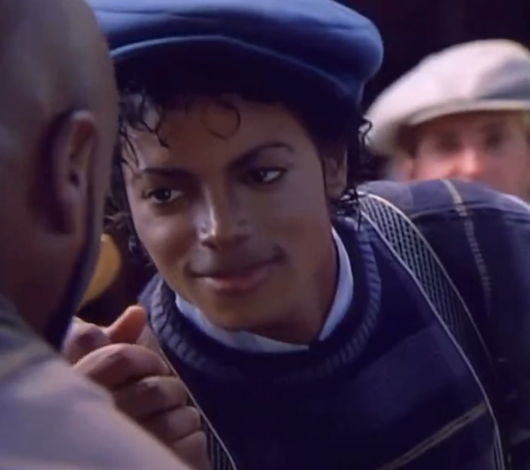 HIST0RYGHSTS's tweet photo. I call this one bedroom eyes https://t.co/8NqYWlzN9e