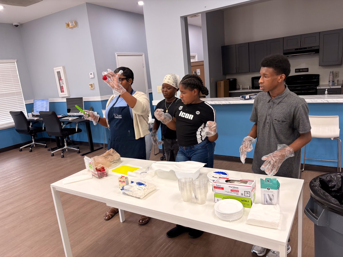 SCState1890's tweet photo. Participants also had the opportunity to prepare a delicious, healthier Strawberry Fluff recipe, putting what they learned into practice while exploring simple ways to make nutritious choices. 👏🏽 https://t.co/Q2SER0bCMf