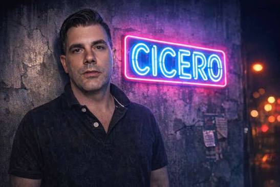 SoftWaveMusic's tweet photo. 🎹MEET THE REMIXER #2 – CICERO🇬🇧

First SoftWave remixed Cicero’s Love Is Everywhere.
Now the roles have been reversed… Cicero remixes SoftWave🔄
🎧Wake Up (Cicero Remix)
📅18 September

Pre-save: https://t.co/IIwwXOHIQi

#SoftWave #Cicero #Synthpop https://t.co/Z8AkJVfWwz