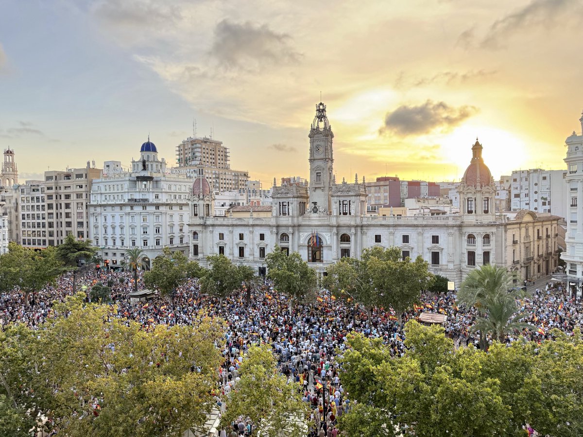 mjosecatala's tweet photo. Valencia con Ceuta. https://t.co/VJZgXrdOHc