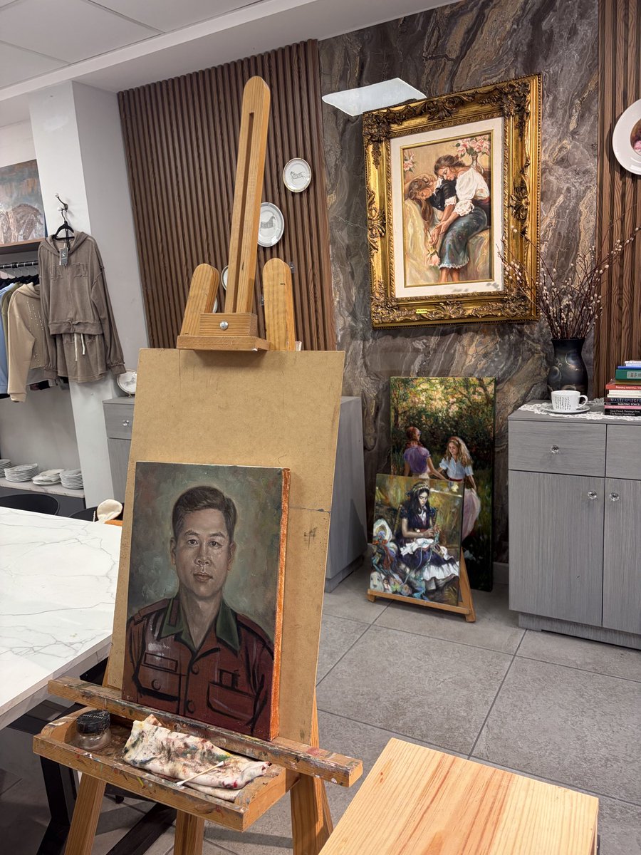 pasteletooo's tweet photo. Encontré clases de pintura con una artista coreana increíble ❤️ ya quiero empezar https://t.co/EMKLcWLhPC