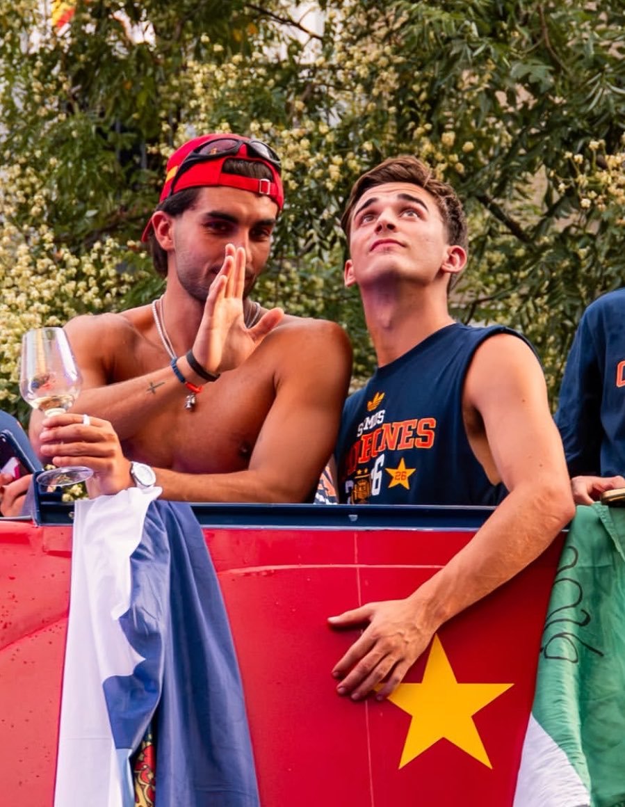 ferravination's tweet photo. they looked so boyfriends here 
#gavi #ferran https://t.co/VS5mGgYTOU