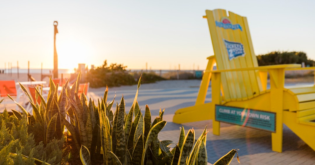cbpier's tweet photo. Long time no sea! 🌊⏰👀

Ready to trade the office lights for some tropical rainbows? 🌈 Whether you’re here for the live musical entertainment or a world-class meal with a view, we’ve got your "permanent vacation" vibes ready and waiting. 👣📜⚓️
↳ https://t.co/j3mVbaTDVY https://t.co/FCvZY7GZ42