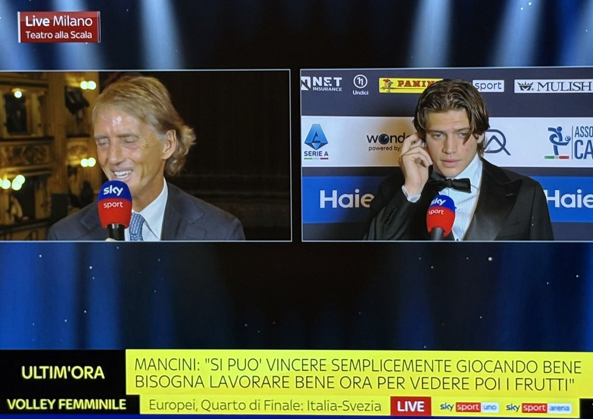 catapiolta's tweet photo. “Palestra? Beh io sono contento quando un ragazzo va a giocare in un campionato come la Premier League. Poi vabbè, giocasse anche ogni tanto non sarebbe male” (risate, ndr) https://t.co/VaPEGiarR8