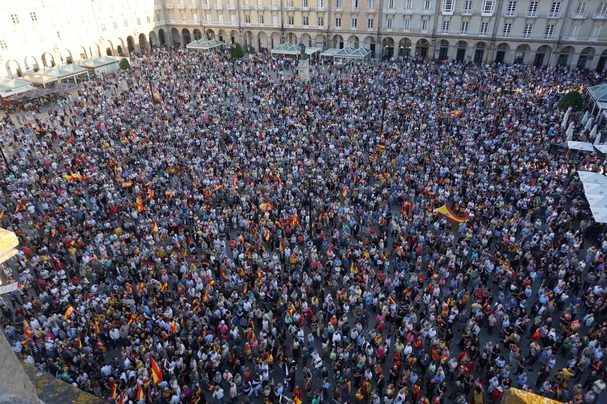 PPCoruna's tweet photo. A Coruña, con Ceuta.

¡PORQUE CEUTA SOMOS TODOS! https://t.co/iYPijOKYXL