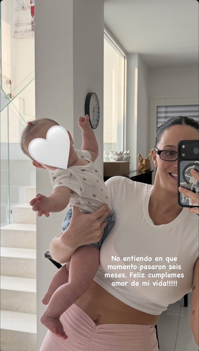 orianabrava's tweet photo. las amo https://t.co/Ha4jLcR2ji
